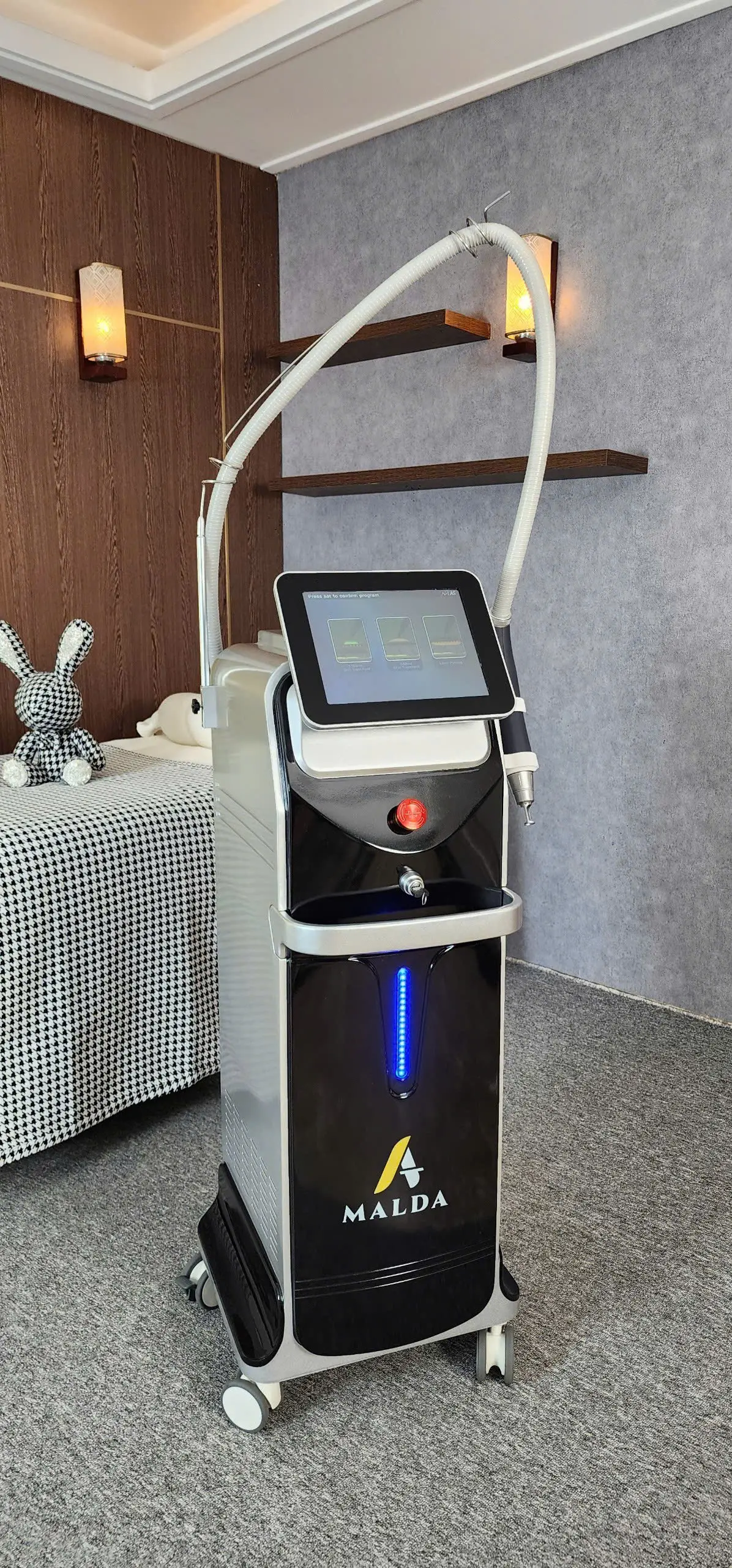 gioi thieu ve may laser xoa xam malda 6715ea5aca823